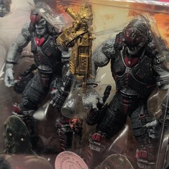 Gears of War 2 Locust Drone Sniper TRU Exclusive Figure Set Gold Hammerburst NEW
