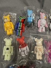 Lot Of 18 Bearbrick 100% Medicom Toy Anime Flags Letters Jelly Animals Be@rbrick