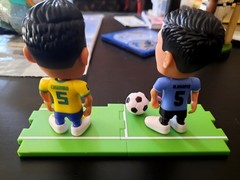 LOT of 2 Zuru FIFA World Cup Ballers Series 1 CASEMIRO Brazil UGARTE Uruguay