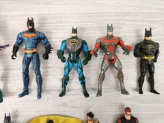 Lot of 14 Pre Owned Batman, Robin, Batgirl Action Figures Sizes Range 4″ – 6.25″