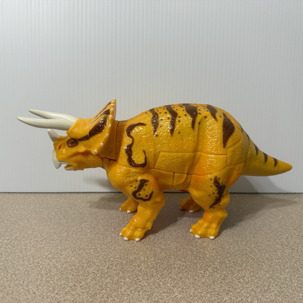 Hello Carbot Cretaceous Period Movie TRITON Dino Triceratops Transformer Robot