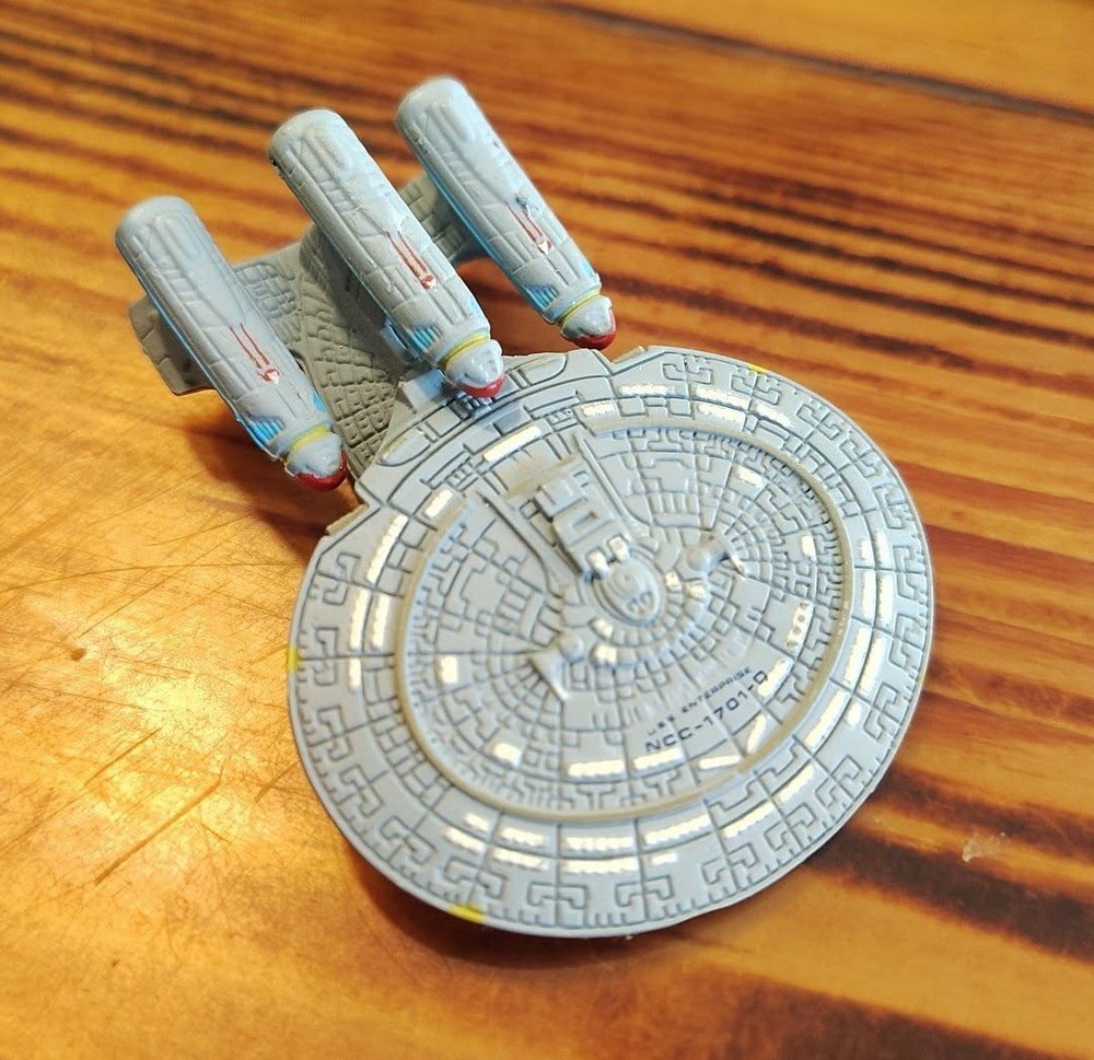 Star Trek Micro Machines – Riker’s Future Enterprise, 3 Nacelle galaxy variant.