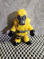 Breaking Bad Hazmat Figures Lot – Walter White & Gas Mask Mini Figure