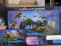 McFarlane Toys Avatar: The Way of Water World of Pandora Shack Site Battle Plays