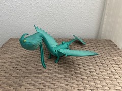 How to Train Your Dragon SCAULDRON Water Squirter Figure 2013 Defenders of Berk