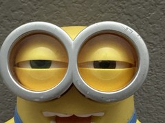 Thinkway Toys Squeezeable Talking Blinking Despicable Me 7” Minion Bob