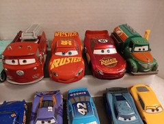 Disney Pixar Cars Lot Of 25 Die-Cast Metal Plastic 1:43 And 1:55 Scale Lightning