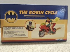 DC COMICS CORGI THE ROBIN CYCLE W/ROBIN 2005- 1:16 DIE CAST NIB