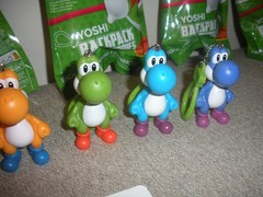 5) 2″ DIFFERENT COLORS YOSHI BackPack Buddies Clip Keychain Super Mario