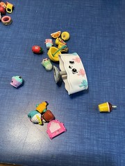Shopkins Large Lot Figures Food Dolls Furniture 500 + Mixed Years Generations