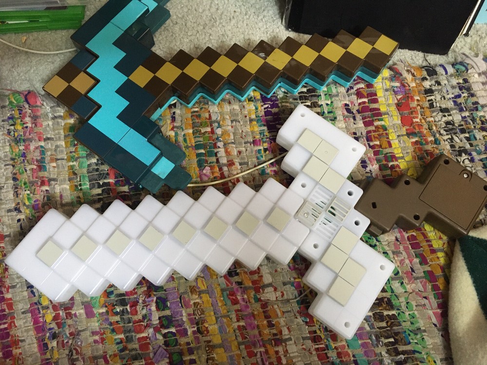 Minecraft 2 in 1 Transforming And Light Up Fmd13 Sword Makes Noise And Light Up