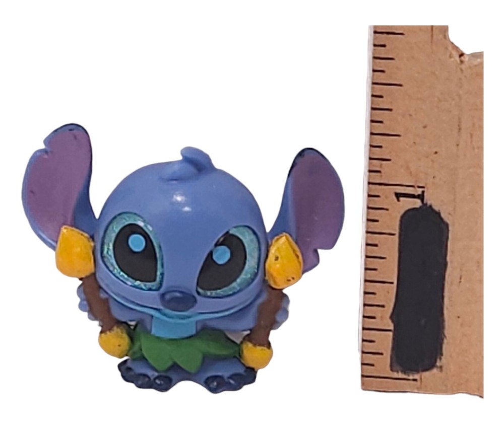 Stitch Doorables Fire Dance In Grass Dress – Mini 1.25″ Toy Figure