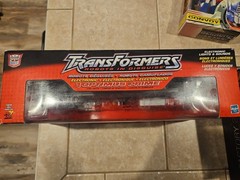 New Sealed 2001 Hasbro Transformers Optimus Prime Fire Truck Action Figure