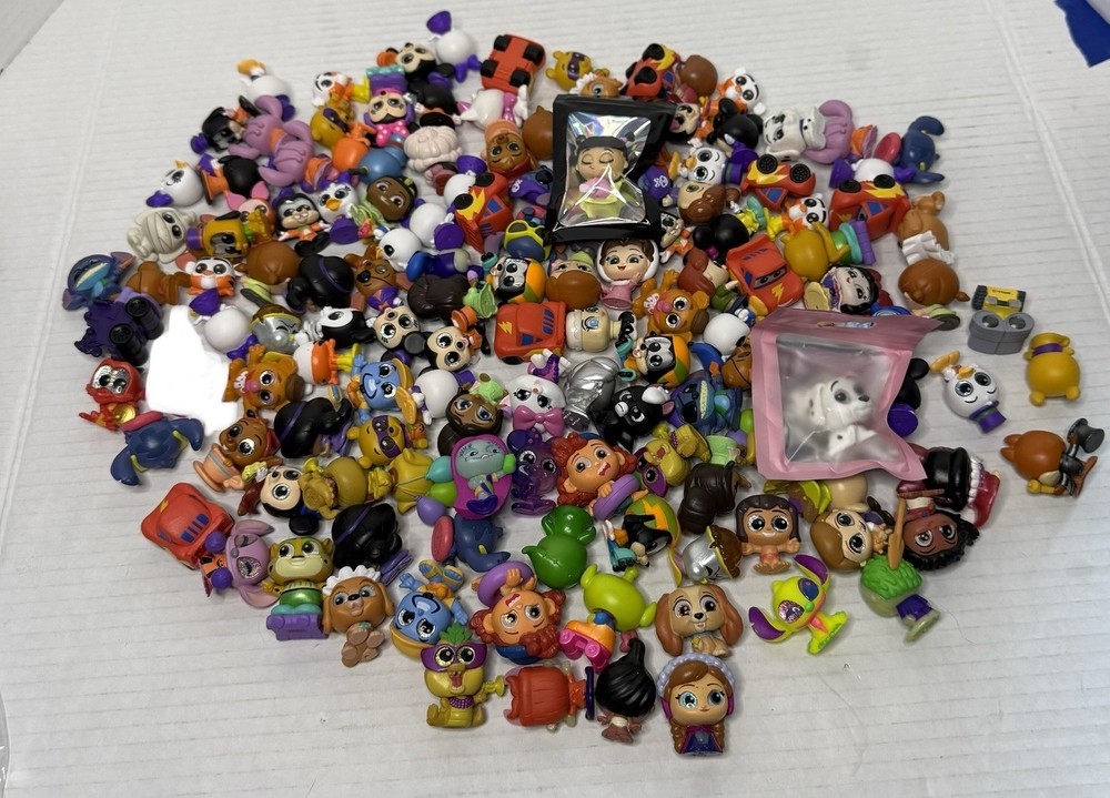 Disney Doorables Mixed Lot of 140 Pieces Rare Ultra Rare Figures