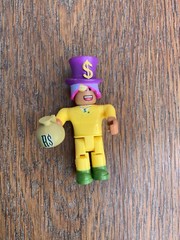 Roblox Video Game Celebrity Series 8 GOLDEN MILLIONAIRE Action Figure NO Code