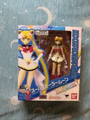 Tamashii Sailor Moon: Super Sailor Moon Figuarts Action Figure