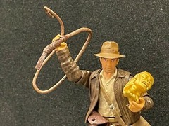 Hasbro Indiana Jones Action Figure 3.75″ w/Accessories INDY With IDOL 2007 MINT