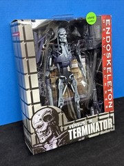 NECA Robocop VS Terminator Heavy Gunner Endoskeleton Action Figure Authentic New