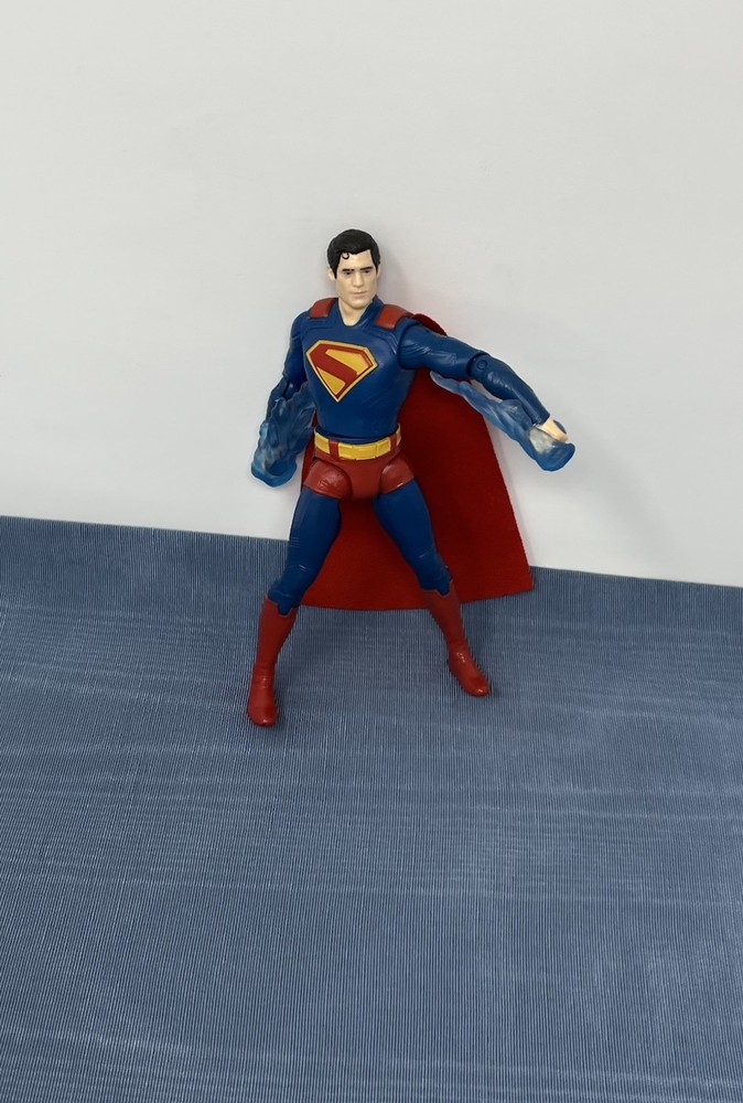 Dc Comics Superman figurine ( Without Packaging)