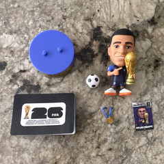 Kylian Mbappé FIFA World Cup Russia 2018 Soccer Figure w/ Ball Stand Medal card