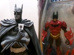 FATHER & SON BATMAN SPECIAL DEAL STATUE #’D BRIAN BOLLAND & TRIPLE SHOT FIGURE