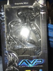 Hiya Toys Alien Vs Predator Xenomorph Warrior Action Figure 1:18 scale