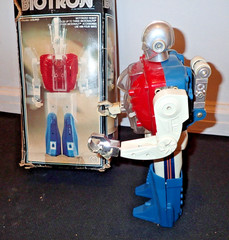 Micronauts Biotron 1976 Mego Vintage Robot Action Figure w/ Box