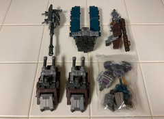 Warbotron WB01 official product (aka Transformers Bruticus)