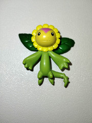 Digimon Sunflowmon Lalamon savers 1.5″ Bandai In hand