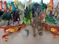 35 Toy Dinosaurs Trees Rocks Monsters Roaring Triceratops Apatosaurus T-Rex Used