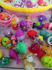 Hatchimals Colleggtibles Lot 67 Pieces Mixed Assorted Mini Figures With Basket