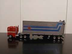 Transformers KC-01 KO Die-Cast Optimus Prime Missing Link G1 Trailer & Bumblebee