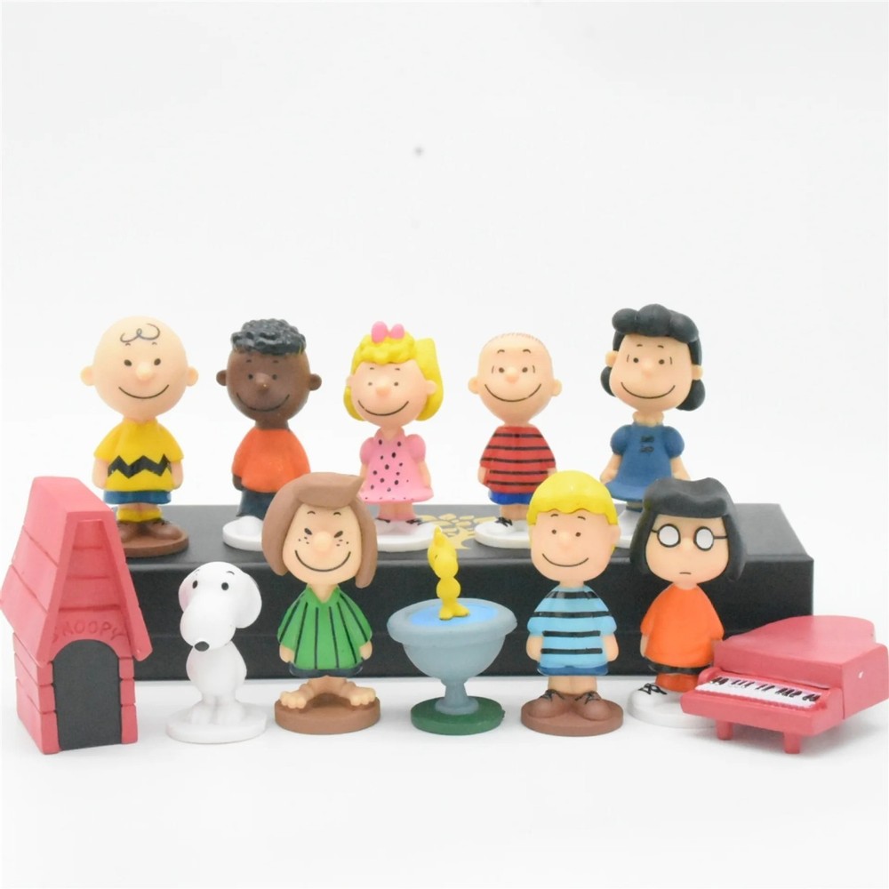 12PCS Peanuts Snoopy Cute PVC Figures Set Cartoon Doll Toys Kids Birthday Gift
