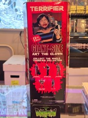 TRICK OR TREAT STUDIOS TERRIFIER: GIANT-SIZE ART THE CLOWN 12 INCHES TALL!