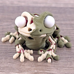 Zombie Frog 3D Printed Articulated Flexi Fidget Toy Mini Desk Pet Halloween