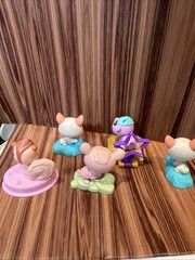 McDonald’s Littlest Pet Shop Happy Meal Toy Lot of 4 Pets w/ Bases Accessories