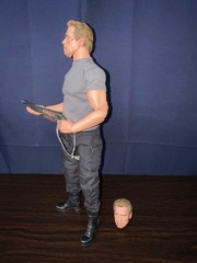 Hot Toys MMS307 Terminator T-800 Guardian Genisys 1/6 Figure Used Arnold