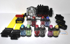 Kamen Rider Build DX Build Driver + 10 DX Best Match Full Bottle + Holder BANDAI
