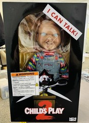 BRAND NEW Mezco Child’s Play 2 MDS Mega Scale Talking Menacing Chucky Figure