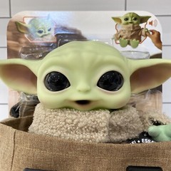 Star Wars Grogu baby Yoda, 11″ The Child from The Mandalorian with Satchel HBX33