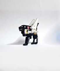 TRANSFORMERS G1 BLASTER “BLOCKBUSTER” +STEELJAW Custom Toy figure in Custom box