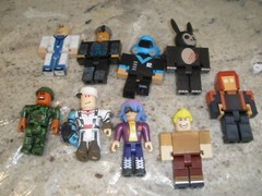 HUGE LOT OF ROBLOX CHARACTER FIGURES AND ACCESSORIES