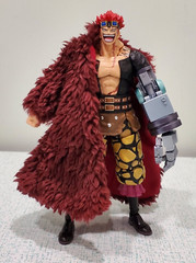 KC-KD-LTC: 1/12 Wired Fur Coat for One Piece SHF Eustass Kid Action Figure