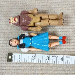 Vintage 1988 MGM Turner The Wizard of Oz Dorothy & Cowardly Lion Action Figures