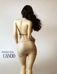 UDDOLL 1/6 Female Thin Waist Wide Hip Finger Bone Seamless Silicone Body 12″Doll