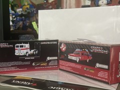Jada Transformers X Ghost Busters(White)Optimus Prime & (Red) ECTO-1