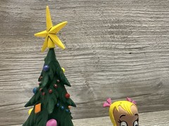 McFarlane Toys Dr. Seuss How the Grinch Stole Christmas! Cindy Lou Who *Details*