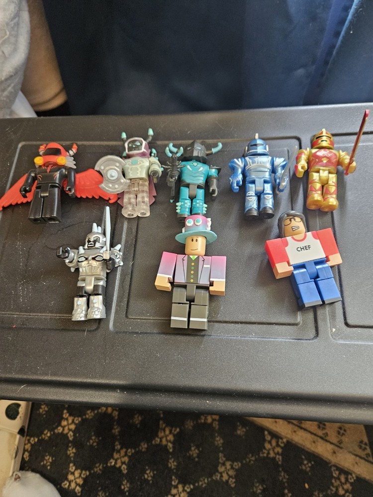 Roblox Figures Lot Of 8 + Accessories