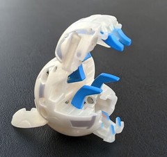 Bakugan Scraper White Blue Pearl Haos New Vestroia 580g