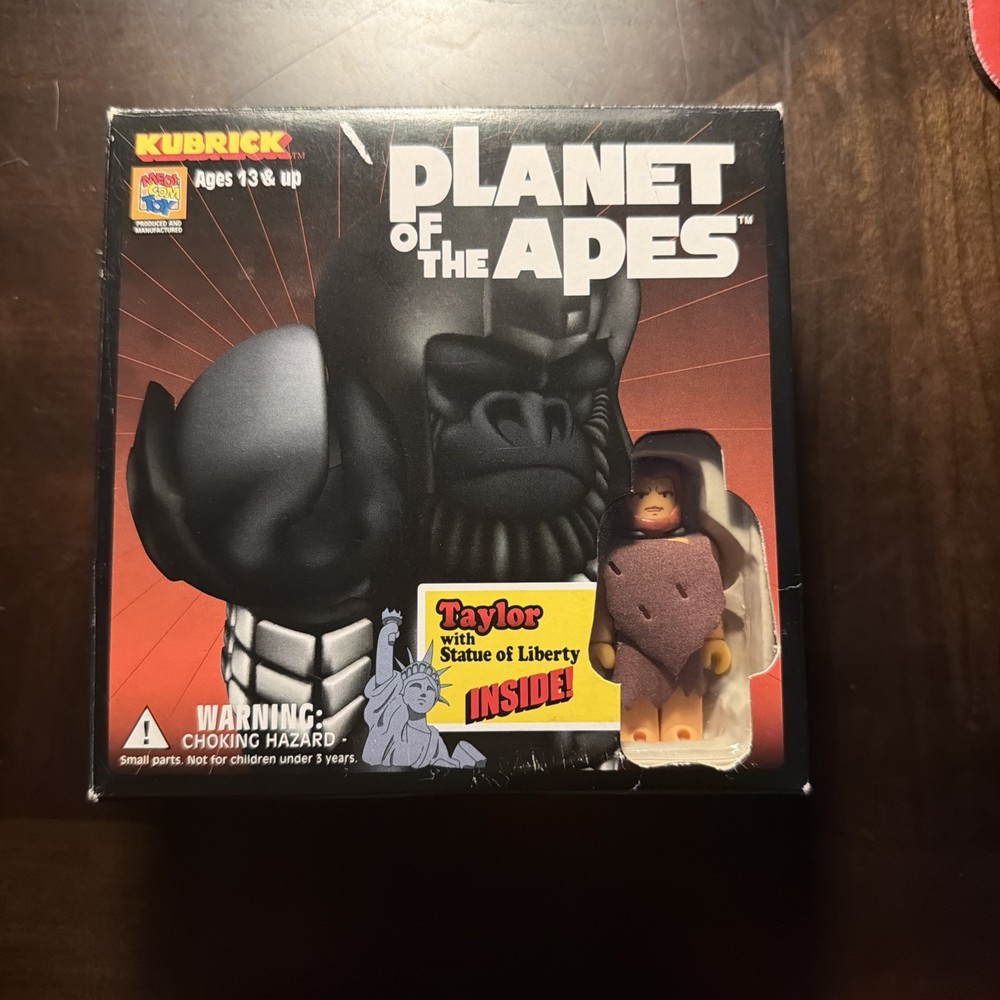 MEDICOM: 2000 Kubrick Planet Of The Apes Taylor With Statue Of Liberty 60mm 1:1
